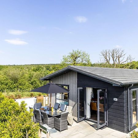 Lilac Lodge, 22 Roadford Lake Lodges Lifton Kültér fotó
