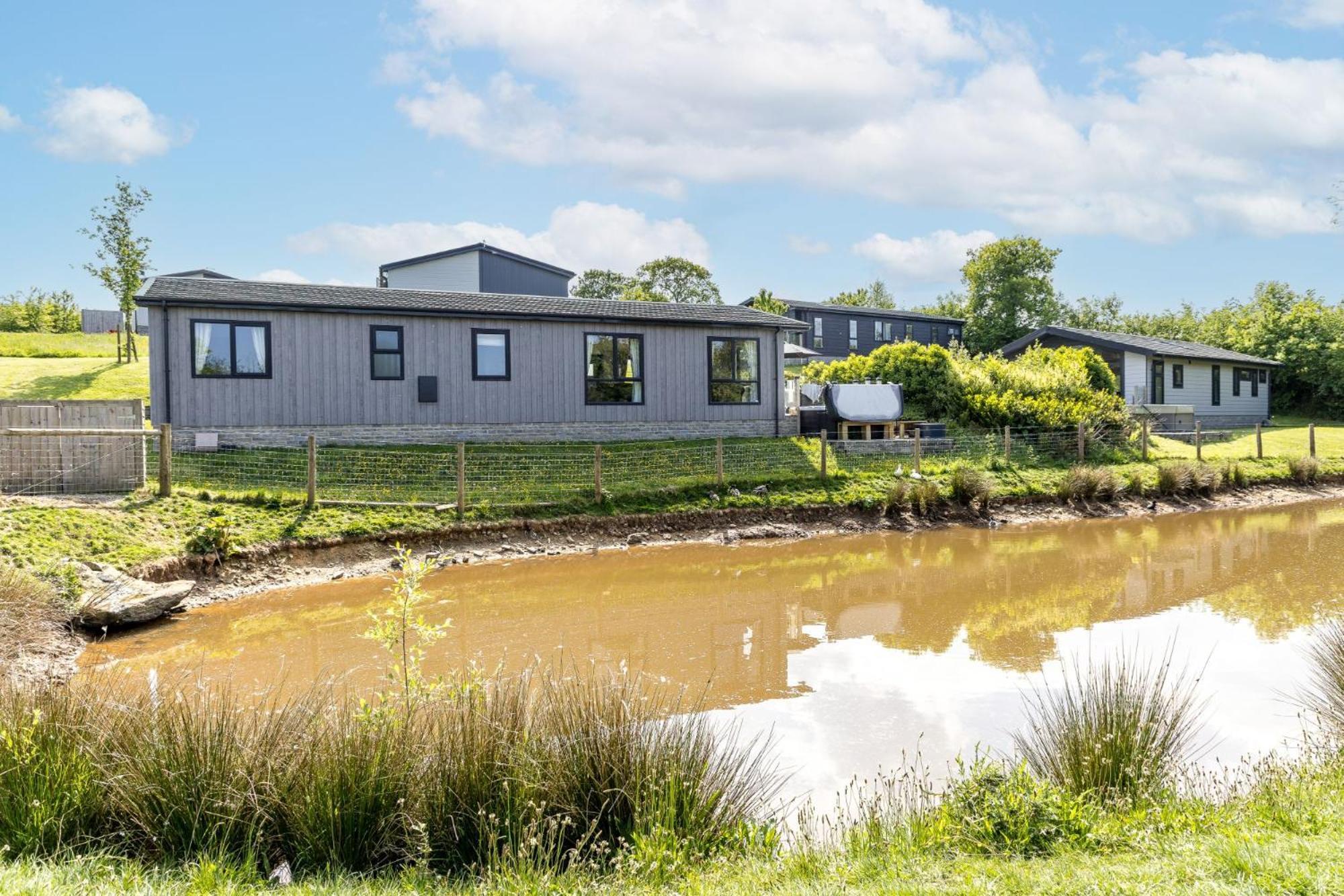Lilac Lodge, 22 Roadford Lake Lodges Lifton Kültér fotó